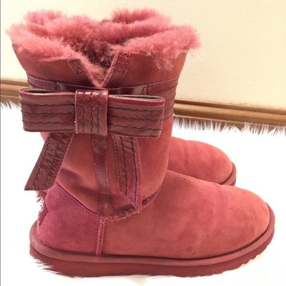 Ugg Bow Boots - Picture 4 of 8